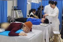 Thời tiết lạnh đột ngột: Nhiều người trẻ bị liệt một bên cơ mặt