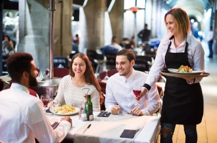 Đầu bếp khuyên bạn không nên gọi những món ăn này ở nhà hàng