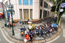 Từ 1/4, Hà Nội thu phí trông xe không dùng tiền mặt