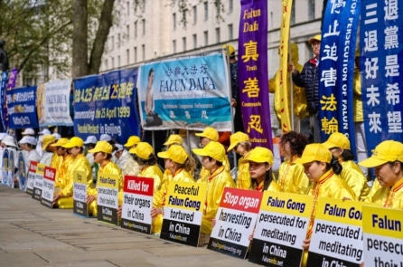 Chính phủ Anh ‘quan ngại sâu sắc’ về 25 năm Trung Quốc bức hại Pháp Luân Công