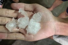 [VIDEO] Hà Nội và một số tỉnh phía Bắc xuất hiện mưa đá