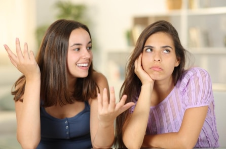 Một người có nói dối hay không, nhìn vào “5 hành vi” này là biết