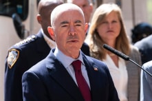 Mỹ tìm kiếm thỏa thuận hồi hương với TQ để giảm lượng người nhập cư bất hợp pháp