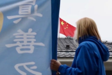 Serbia bắt rồi thả người tập Pháp Luân Công trước và sau chuyến thăm của Tập Cận Bình