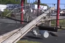 Mỹ: Bão lốc và mưa đá nghiêm trọng càn quét trên diện rộng