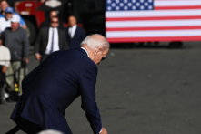 Thăm dò: 70% người Mỹ cho rằng ông Biden nên bỏ cuộc