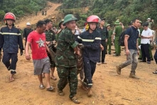 Hà Tĩnh: Mưa lớn gây sạt lở đất, 7 công nhân thương vong