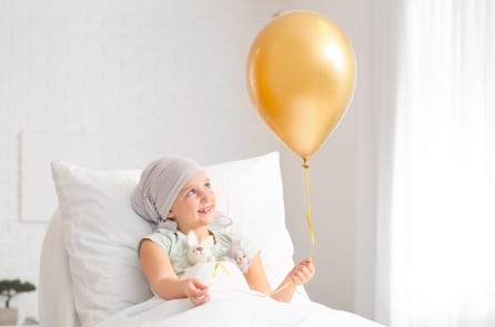 Bé gái 2 tuổi hiến tủy cho chị gái chữa ung thư