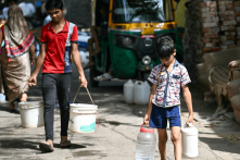 Nắng nóng ở Ấn Độ khiến 33 người tử vong, gồm cả quan chức bầu cử