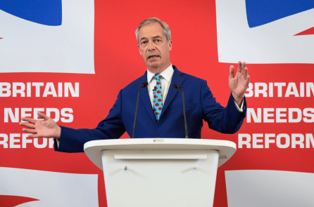 Ông Farage hứa ngừng cấp tị nạn tới 5 năm, hủy 90 nghìn hồ sơ nếu thắng cử