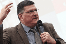 Nga bình luận về việc Mỹ tịch thu hộ chiếu của cựu sĩ quan Scott Ritter