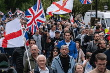 Người biểu tình ở London ủng hộ ông Trump