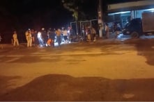 Bình Dương: Mưa lớn, nước cuốn trôi một phụ nữ đi xe băng qua đường