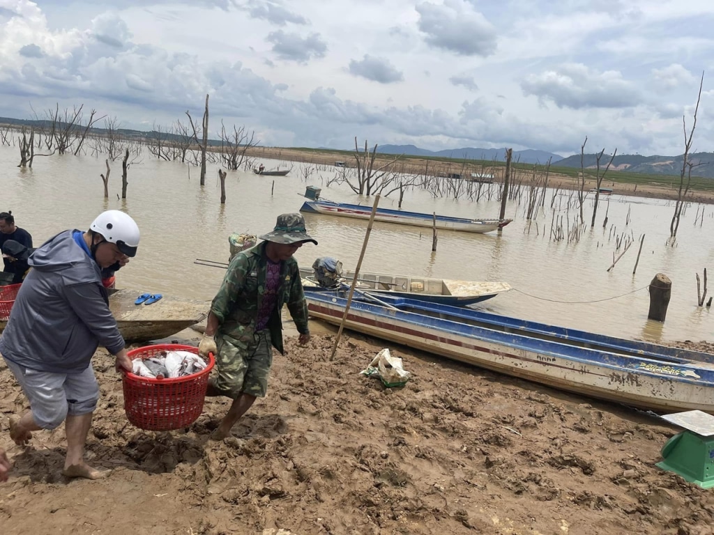 hon 25 tan ca chet trang thuy dien ialy noi do mua lon nuoc duc phu sa 0