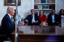 Cục Lưu trữ Mỹ hoãn công bố hồ sơ TT Biden và con trai đến sau bầu cử