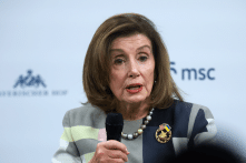 Bà Pelosi nhập viện sau khi bị thương trong chuyến công du Luxembourg