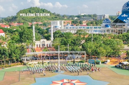 Indonesia: Các quan chức chính phủ học Pháp Luân Công tại Lễ hội Thể dục Dụng cụ Batam