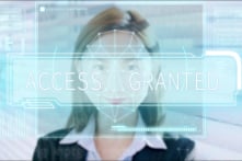 Giả nhân viên ngân hàng, lừa hỗ trợ cài đặt sinh trắc học