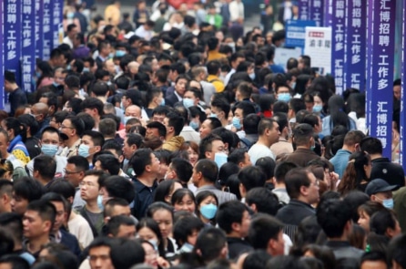 Gần 13 triệu người Trung Quốc về quê lập nghiệp hay thất nghiệp?