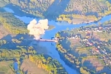 Ukraine đưa tin đánh gãy cây cầu thứ 2 ở Kursk