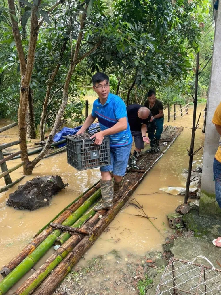 462 nha dan o cao bang ngap trong nuoc lu 3