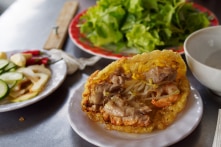 Bánh taco Mễ và bánh khoái Huế