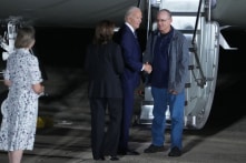 Tù nhân Mỹ được Nga thả tự do đã trở về; được ông Biden, bà Harris chào đón