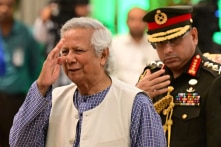 Người đoạt giải Nobel Hòa bình Muhammad Yunus tuyên thệ làm lãnh đạo tạm quyền Bangladesh