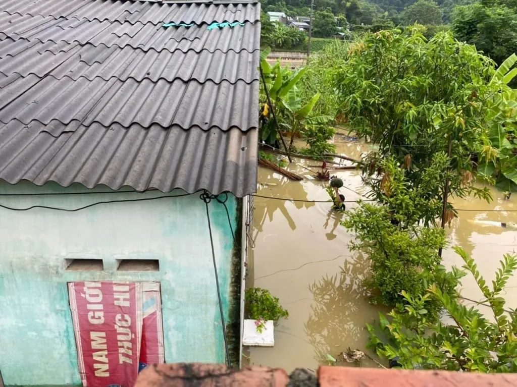 cao bang ngap trong nuoc lu 2