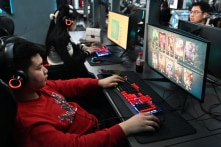 Đẹp trai xinh gái thì ít chơi game – Nghiên cứu của NBER
