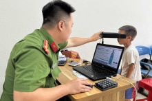 Công an TP.HCM khẳng định thu thập mống mắt không gây hại cho mắt