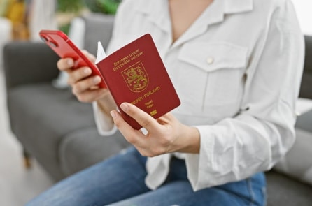 Nếu sắp ra nước ngoài, bạn cần chắc chắn kiểm tra bốn mục này trong hộ chiếu