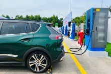 Việt Nam có kế hoạch trợ giá điện cho các trạm sạc xe điện