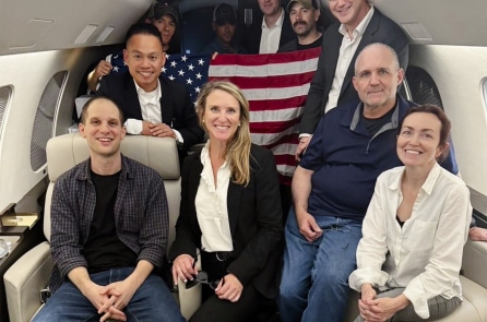 Ông Biden, bà Harris tán dương trao đổi tù nhân lớn nhất từ Chiến tranh Lạnh