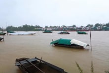 3 người chết, 261 nhà tốc mái sau bão số 4