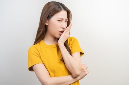 6 lý do khiến hơi thở luôn có mùi hôi