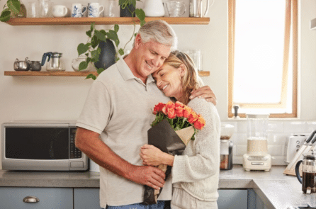 7 cách giúp người khác vui vẻ