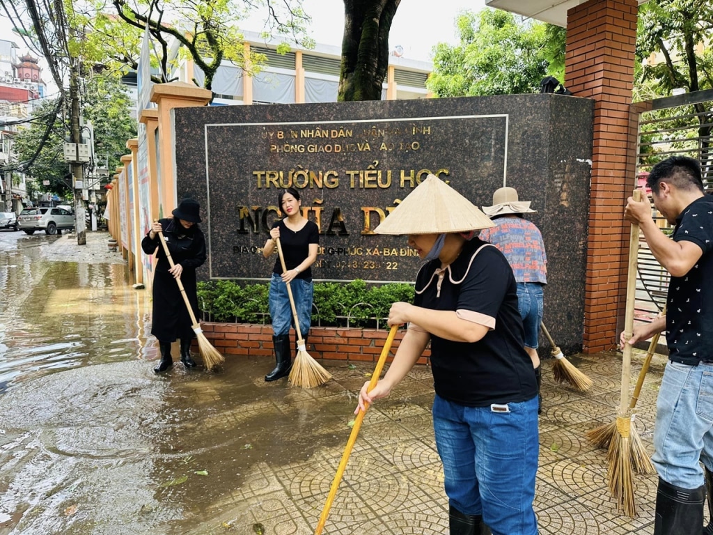 ha noi con 21 truong chua the don hoc sinh tro lai sau bao va hoan luu bao yagi 0