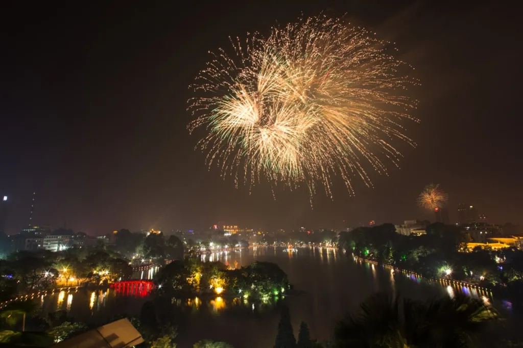 hanoi ban phao hoa