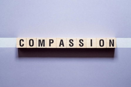 Mách bạn cách hay để khơi dậy lòng trắc ẩn trong con