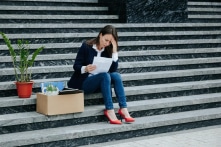 Làn sóng sa thải: Làm thế nào để nhanh chóng vượt qua khủng hoảng?