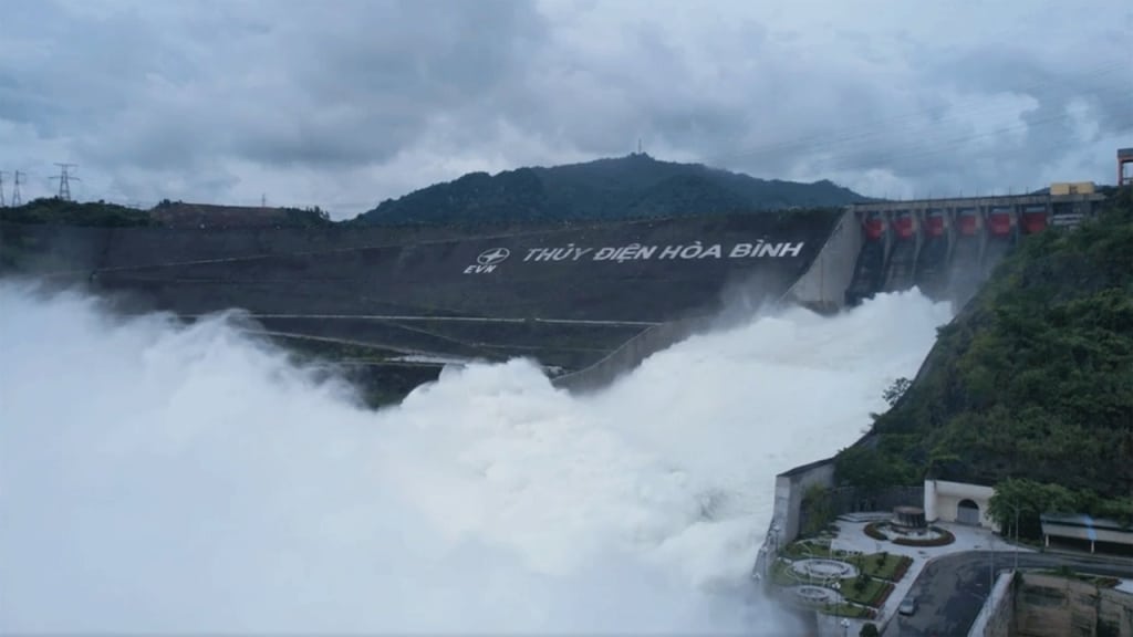 thuy dien hoa binh 2 cua xa day