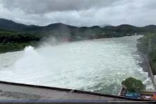 Lượng nước về hồ đã giảm, Thủy điện Thác Bà giữ mức xả lũ trên 3000 m3/s