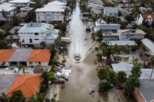 Bão Milton quét qua Florida khiến ít nhất 10 người chết, hàng triệu người mất điện