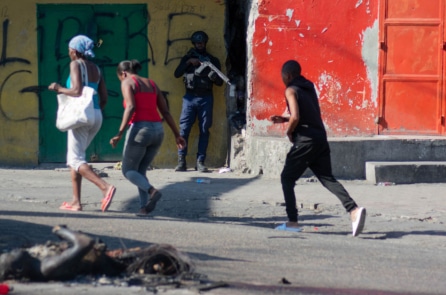 Hoa Kỳ đình chỉ các chuyến bay đến Haiti