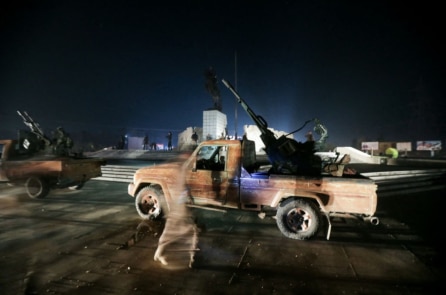 Những bên nào đang đụng độ vũ trang ở Syria và tại sao?