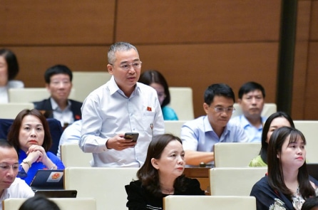 Đề xuất đặt máy sốc tim tự động nơi công cộng để cứu người ngừng tim