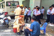 Đồng Nai: Tài xế không có bằng lái, chở 28 học sinh