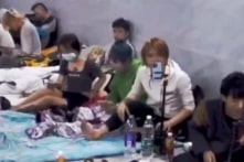 Đông đảo thanh niên thất nghiệp vô gia cư ngủ dưới gầm cầu ở Quảng Đông [Video]