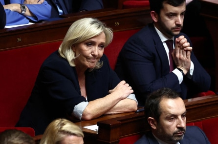 Pháp: Bà Le Pen khởi động tranh cử tổng thống, dẫn đầu thăm dò với 32–33,5%